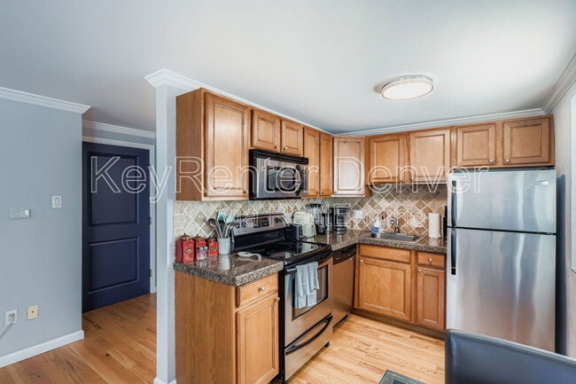 Building Photo - 1327 Steele St