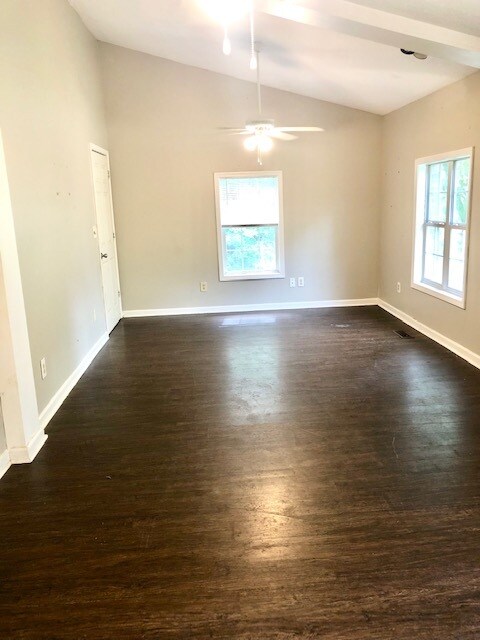 Foto principal - 303 Co Rd 1650