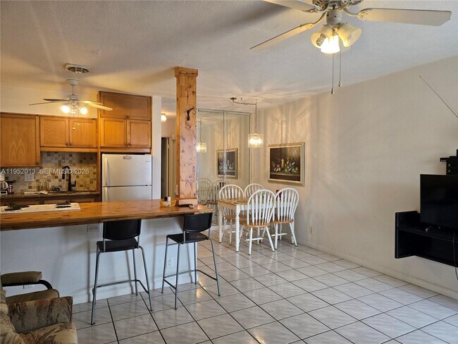 Foto del edificio - 820 SW 11th Ave