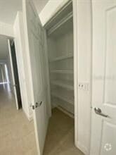 Building Photo - 609 Elmhurst Ct