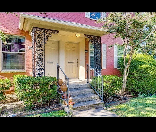Primary Photo - 4815 Bradford Dr