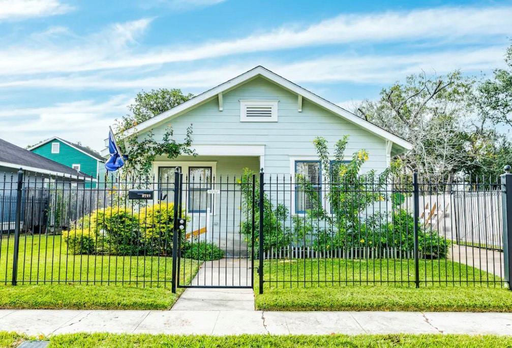 Primary Photo - 4109 De George St