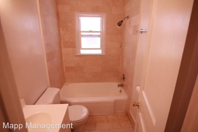 Foto del edificio - 1 W 2nd St