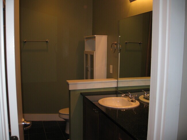 Foto del edificio - 1029 Piedmont Ave NE