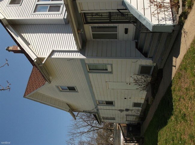 Building Photo - 1415 Clinton Ave
