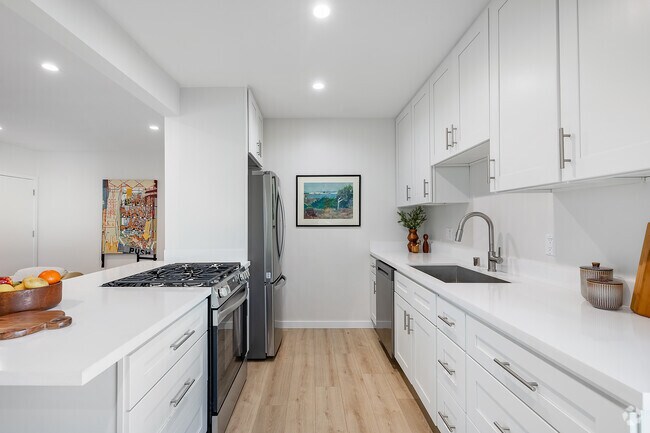 2 habitaciones, 1 baño - 850 pies cuadrados - Cocina - 1017 5th St