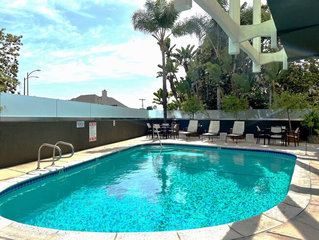 Interior Photo - Wilshire Embassy Apartments