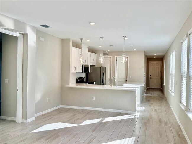 Foto del edificio - 15109 Shady Palms Ln