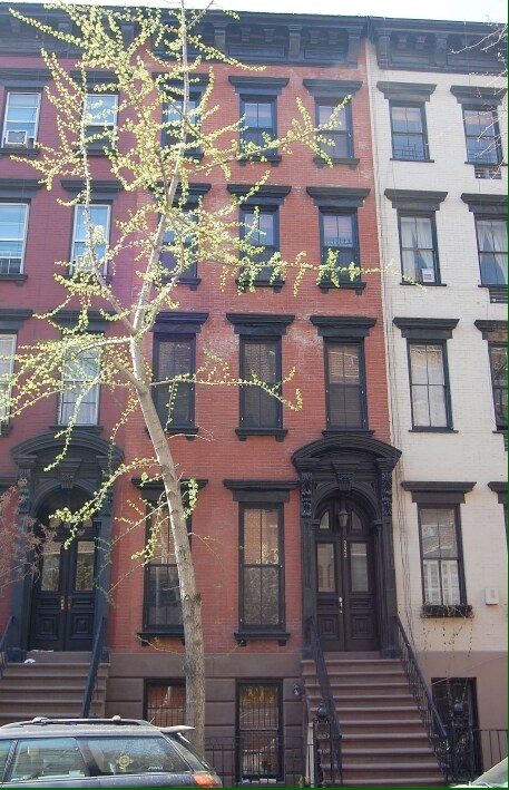 Foto del edificio - 222 E 18th St