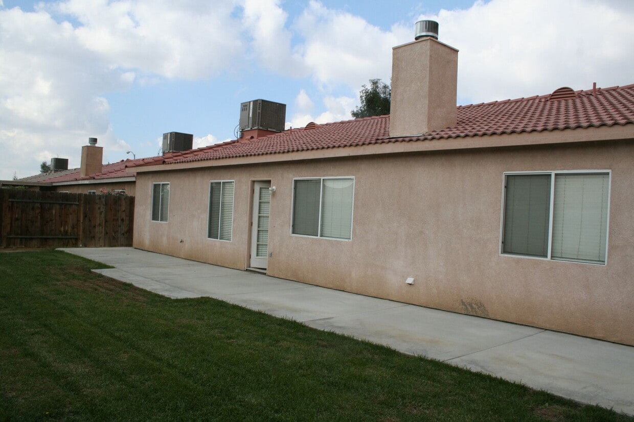 Foto del edificio - 5305 San Mateo Dr., Bakersfield, CA 93307