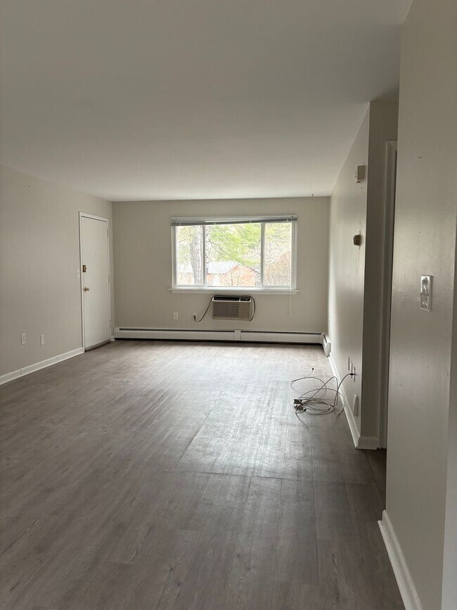 Foto del edificio - Spacious 1 Bedroom Apartment