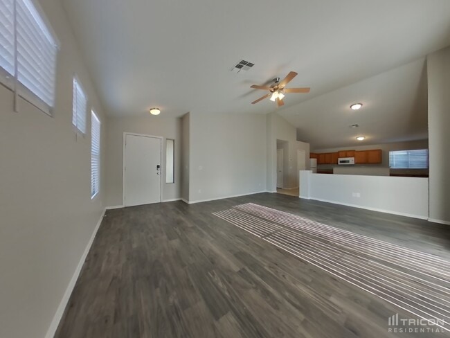 Building Photo - 8053 N 109th Ln