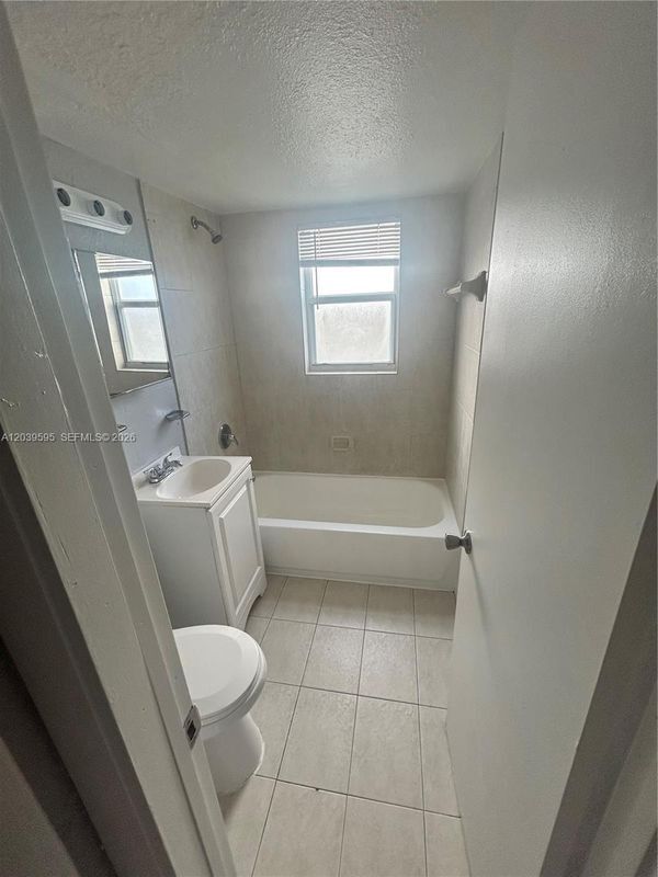 Foto del edificio - 161 NW 15th St
