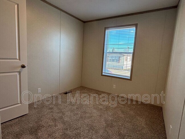 Foto del edificio - 725 S 12th St