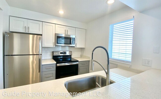 Building Photo - 3017 60th Ave SW