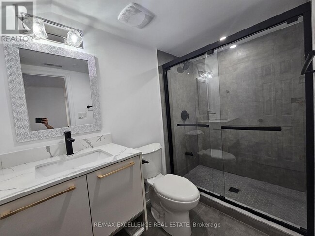 Building Photo - 43 Brisco St