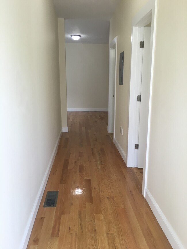 Foto del edificio - 785-787 Broadway Street