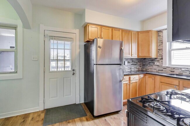 Foto del edificio - 620 Elgin Ave