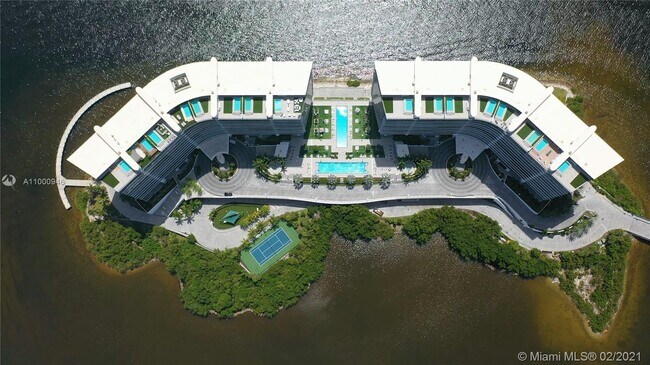 Building Photo - 5500 Island Estates Dr