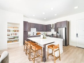 Building Photo - Modera Trailhead