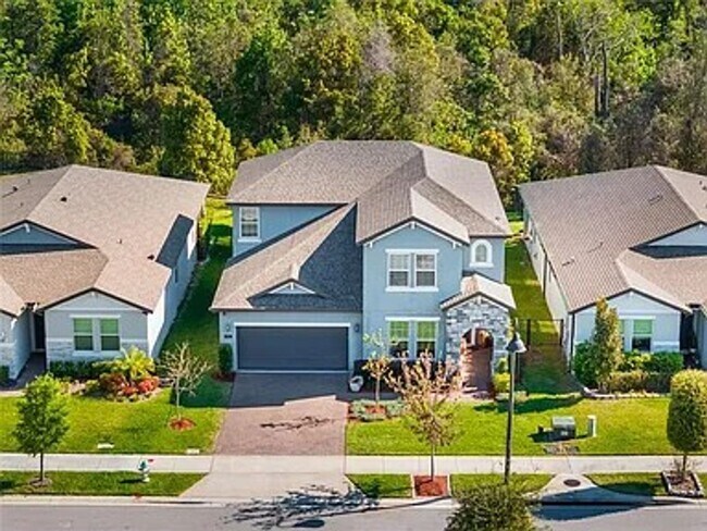 Foto del edificio - Stunning 5 bedroom home in Longwood