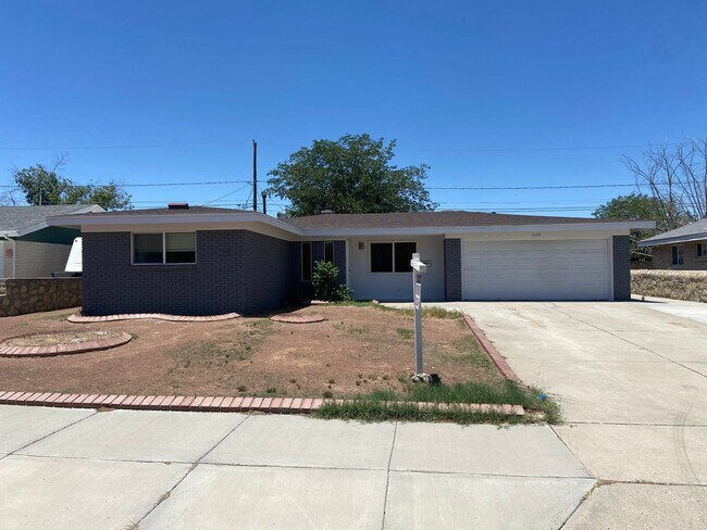 Foto del edificio - Eastside home for rent by Eastwood High Sc...