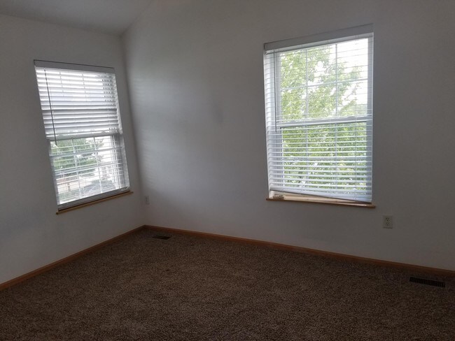 Foto del edificio - 1203 SE Village View Ln