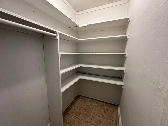 Foto del edificio - 1 Bedroom 1 Bathroom Duplex for rent in Aztec