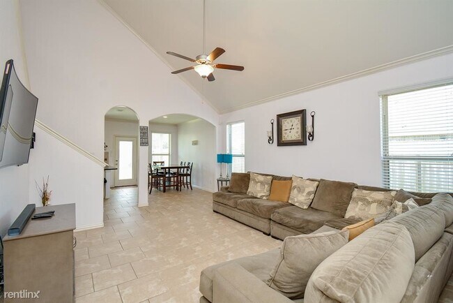 Building Photo - 4 br, 2 bath House - 6902 Lantern Hll Lane