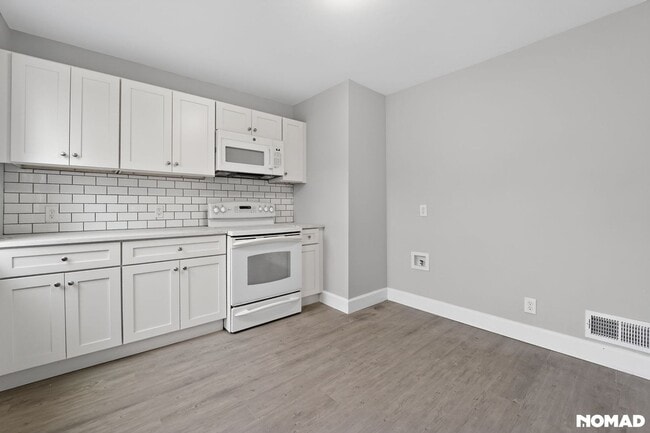 Building Photo - 8550 Oakleigh Rd