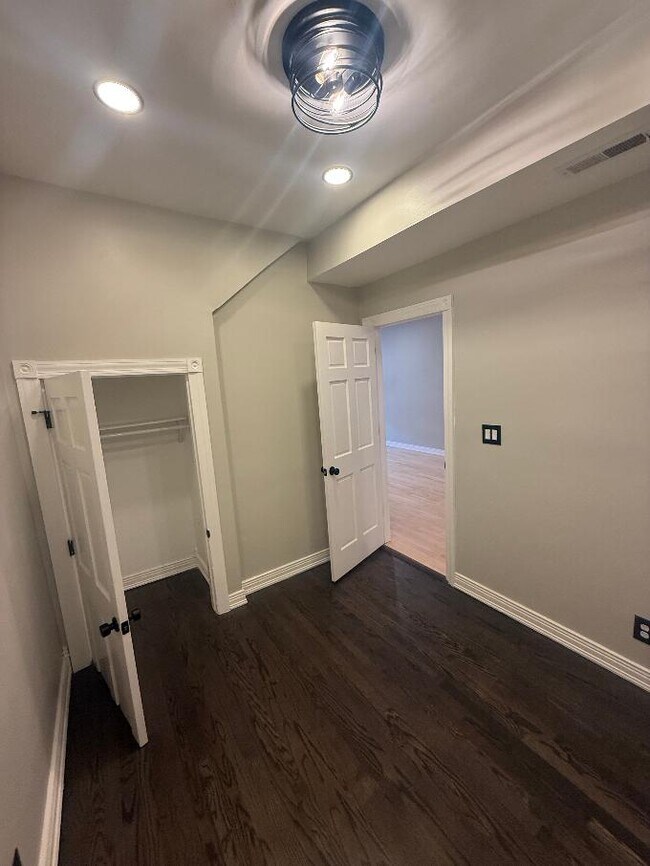 Foto del edificio - 3430 N Keeler Ave