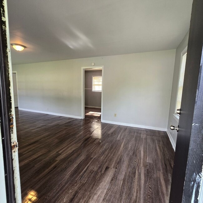 Building Photo - 4684 Berta Rd