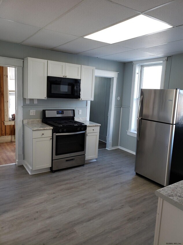 1845 6TH Av, Watervliet, NY 12189 Room for Rent in Watervliet, NY