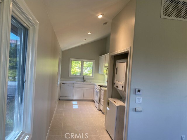 Foto del edificio - 3875 Ravenswood Dr
