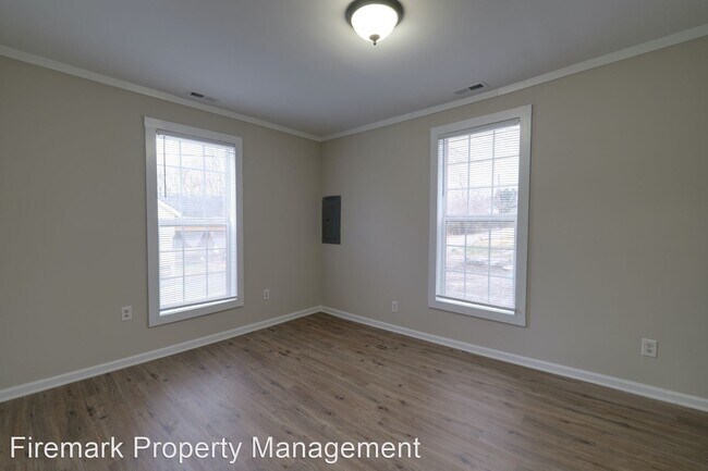 Building Photo - 3 br, 1 bath House - 1018 Bridge Street
