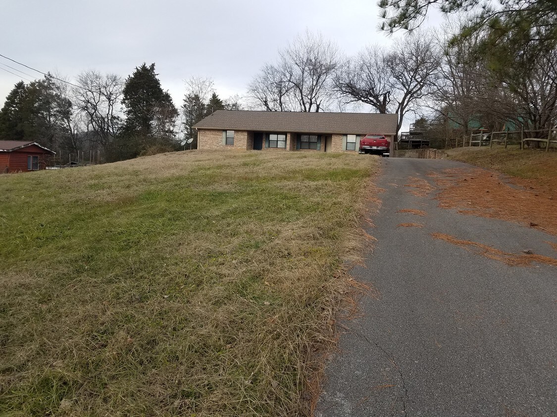 Primary Photo - 1435 River Breeze Dr