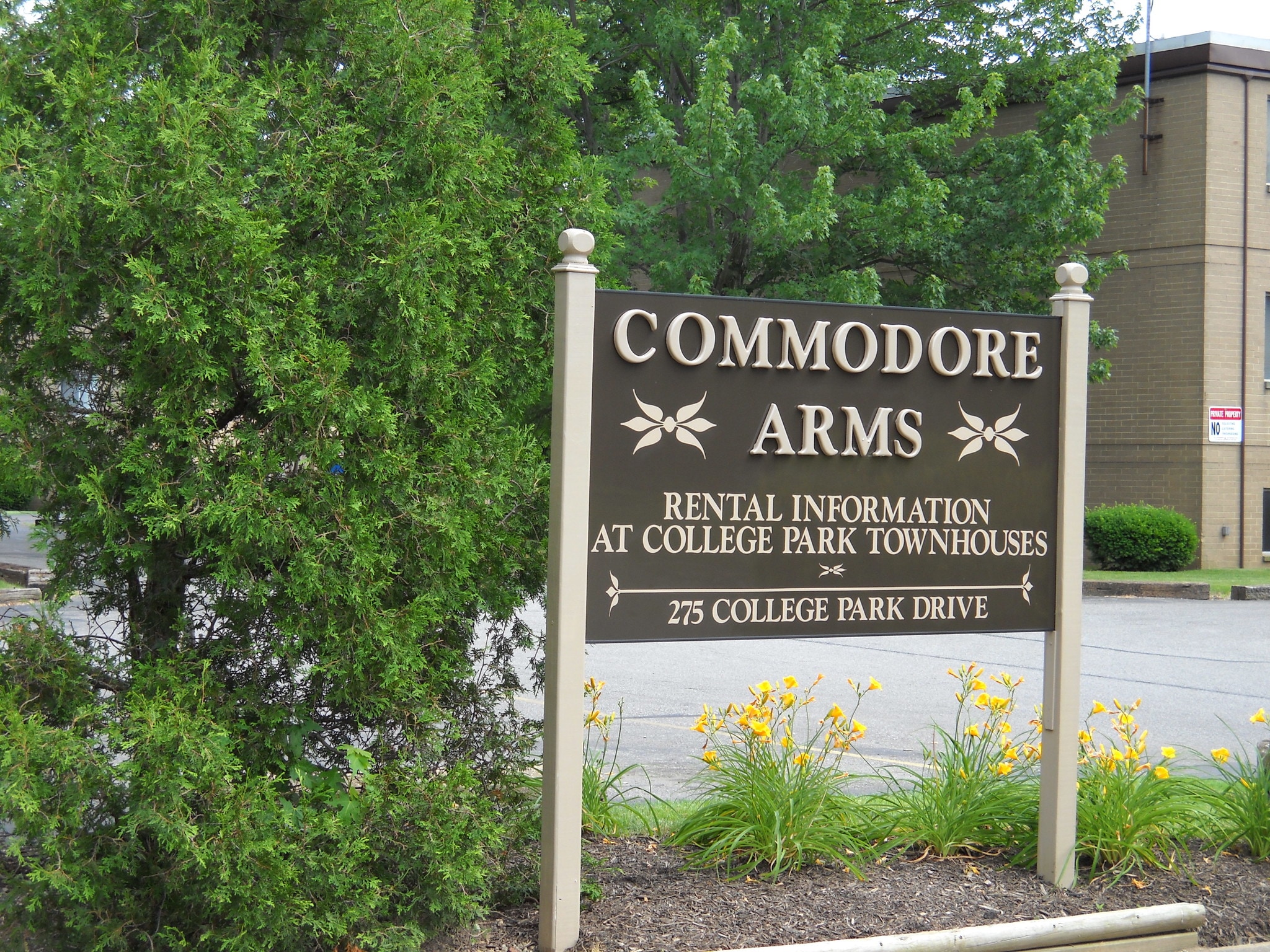 College Park Apartments – photo 3