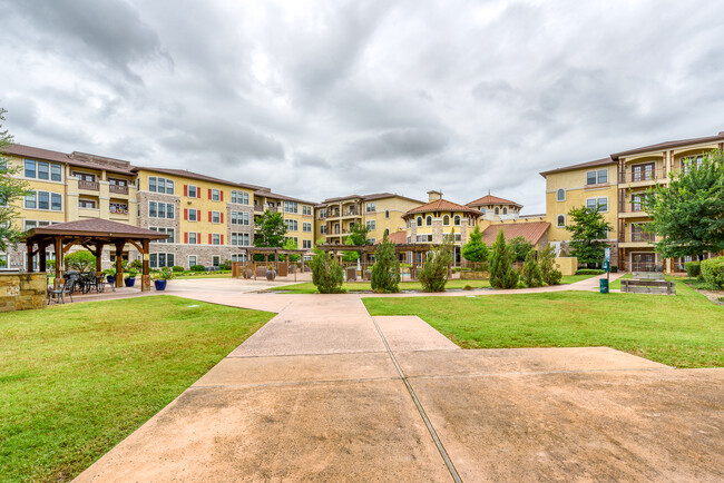 Foto del edificio - Aventine at Kessler Park