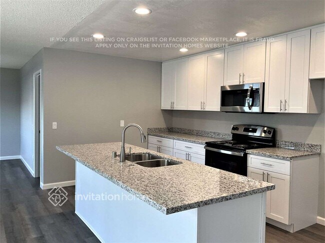 Building Photo - 2042 Robin Dr