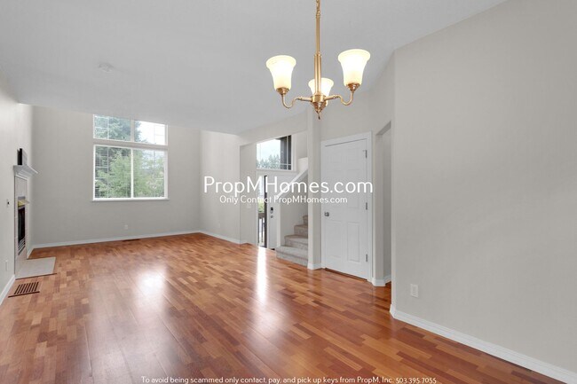 Foto del edificio - Three-Bedroom Loft-Style Home near Progres...