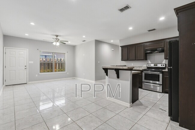 Building Photo - 20468