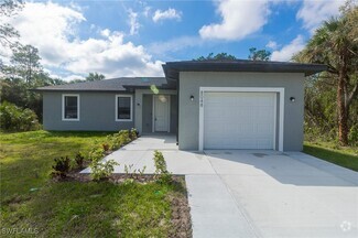 Building Photo - 8048 Sherwood Cir