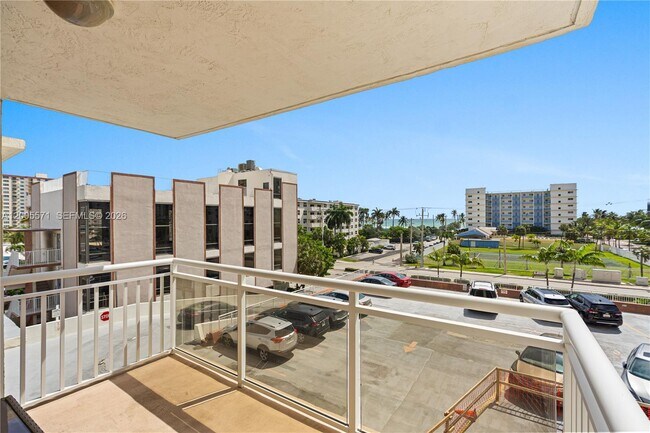 Foto del edificio - 1600 S Ocean Dr