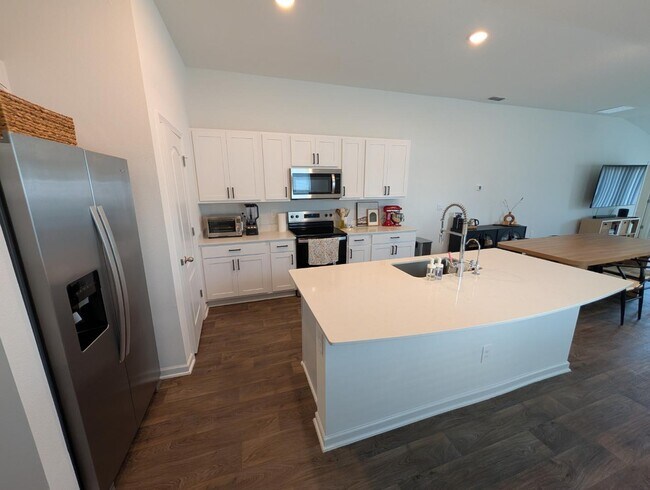 Foto del edificio - 2550 Falling Star Ln