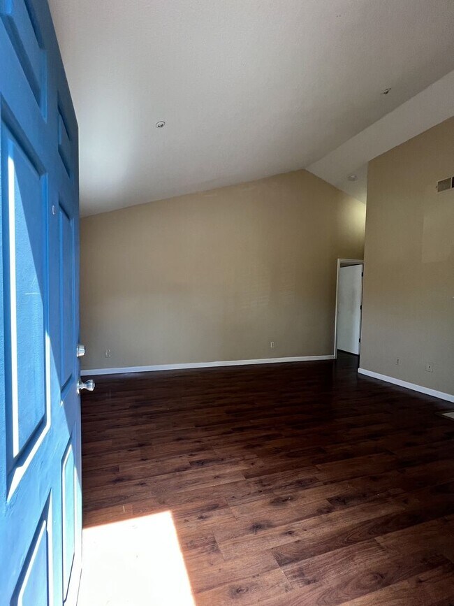 Foto del edificio - Two Bedroom Napa Condo