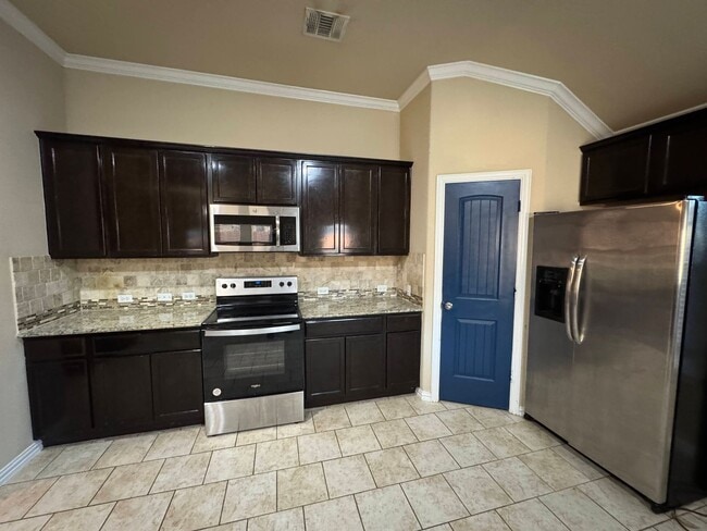 Building Photo - 6401 Alabaster Dr