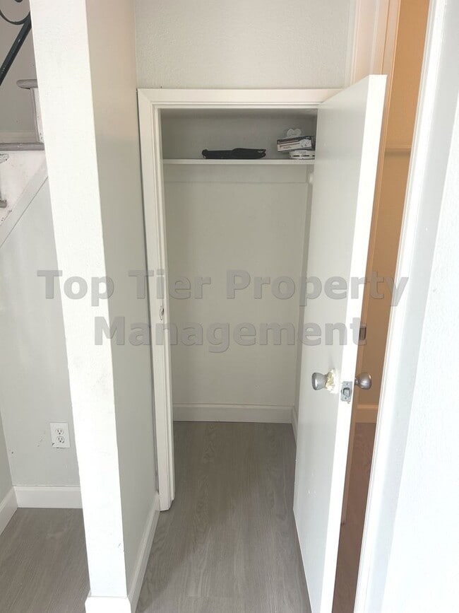 Foto del edificio - **Spring Valley 2 bed / 1.5 bath Condo - C...