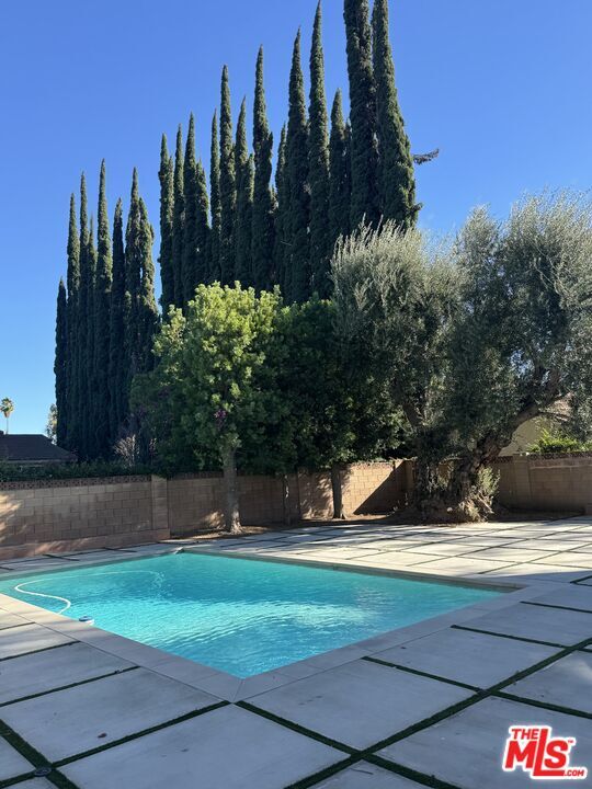 Foto del edificio - 7746 Jason Ave