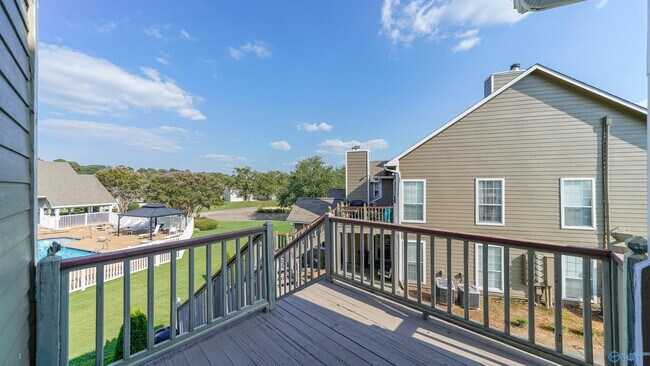 Building Photo - 164 Waters Edge Ln