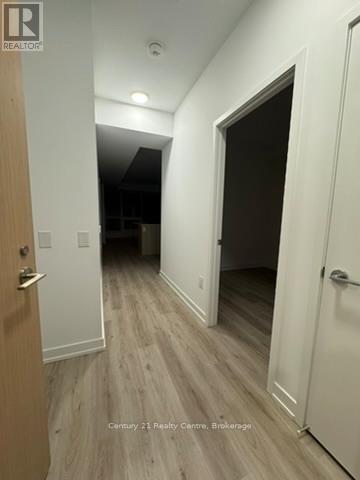 Building Photo - 395 Square One Dr